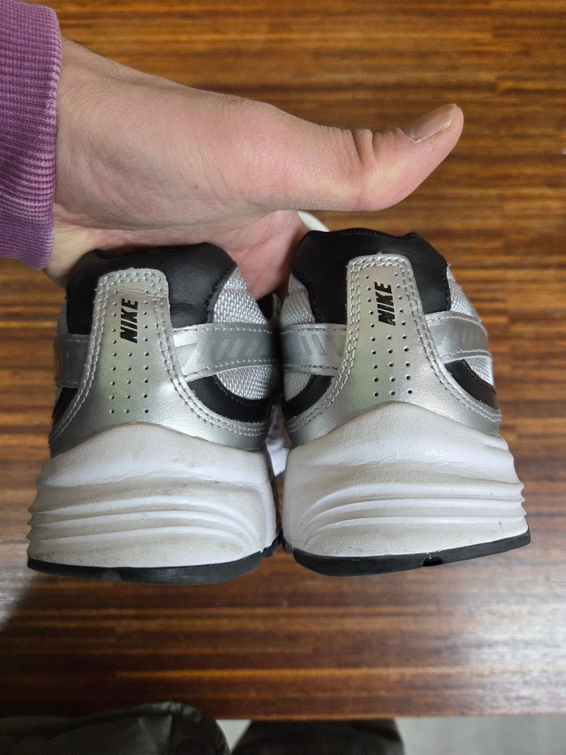 나이키 이니시에이터 실버 265 상품이미지4