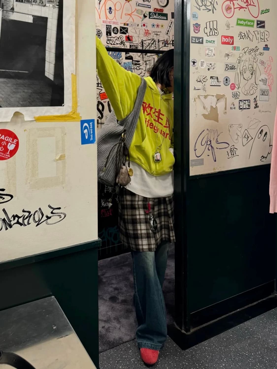 praying lifeguard hoodie 상품이미지5