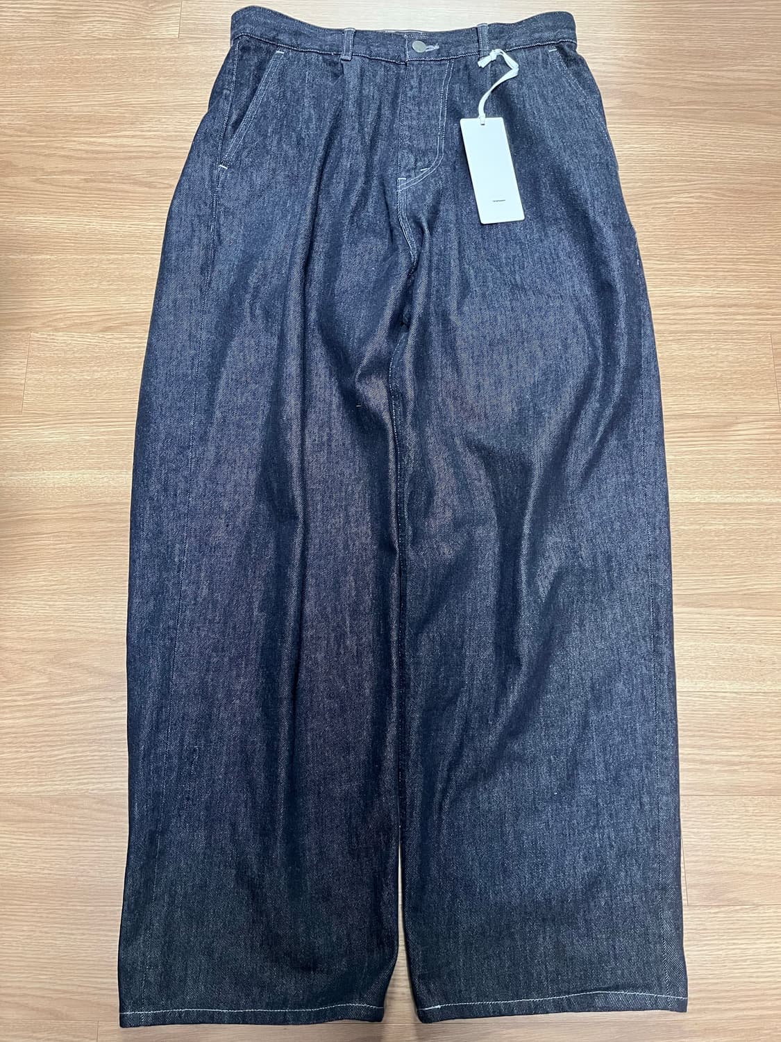 그라프페이퍼 컬러패스트 데님 투턱 팬츠 인디고 2 상품이미지1