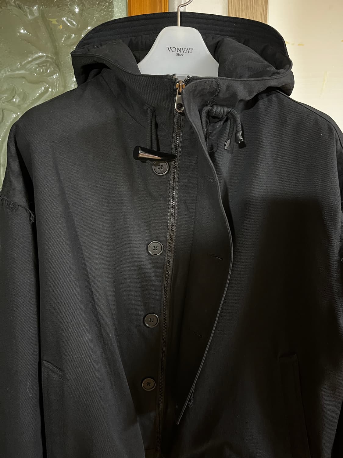 본바트 토글 패디드 후드 봄버 (블랙) 상품이미지2