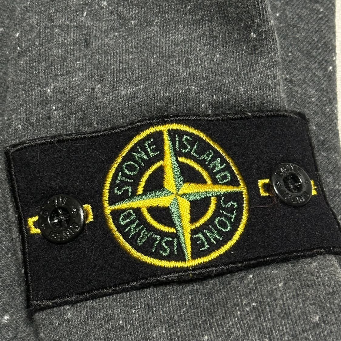 Stone Island 정품 챠콜 그레이 포켓 맨투맨 상품이미지4