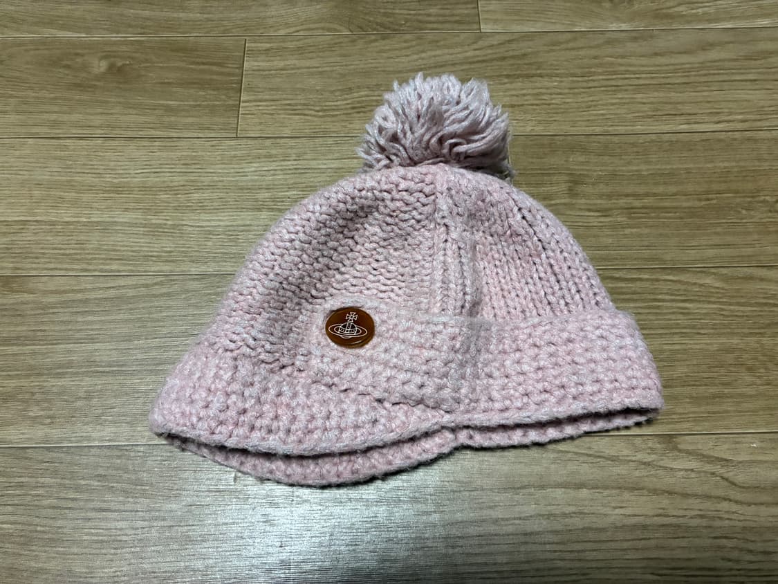 비비안웨스트우드 이어플랩 방울 비니 핑크 상품이미지2