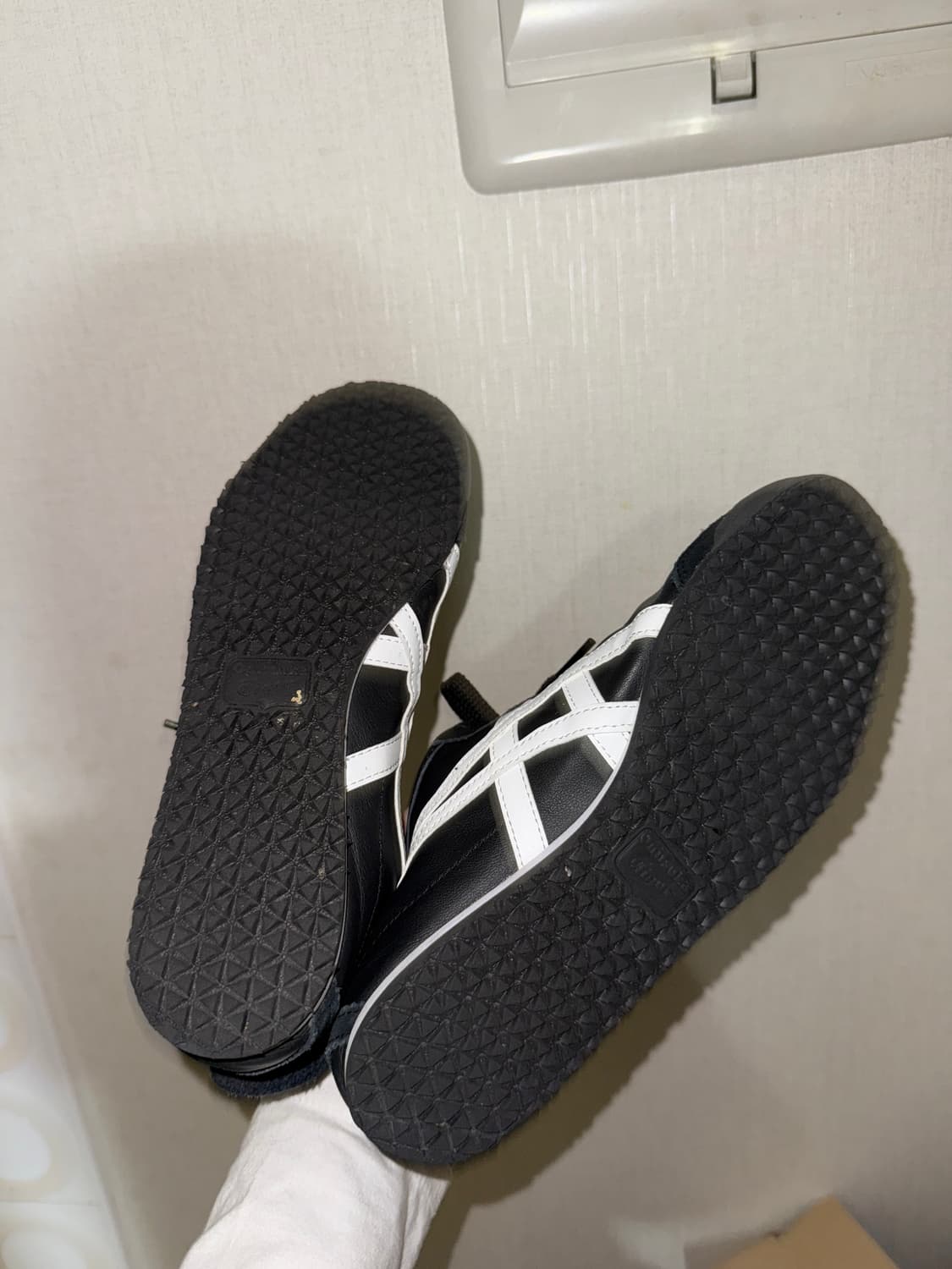 오니츠카 타이거 멕시코 66 블랙 화이트 250 상품이미지4