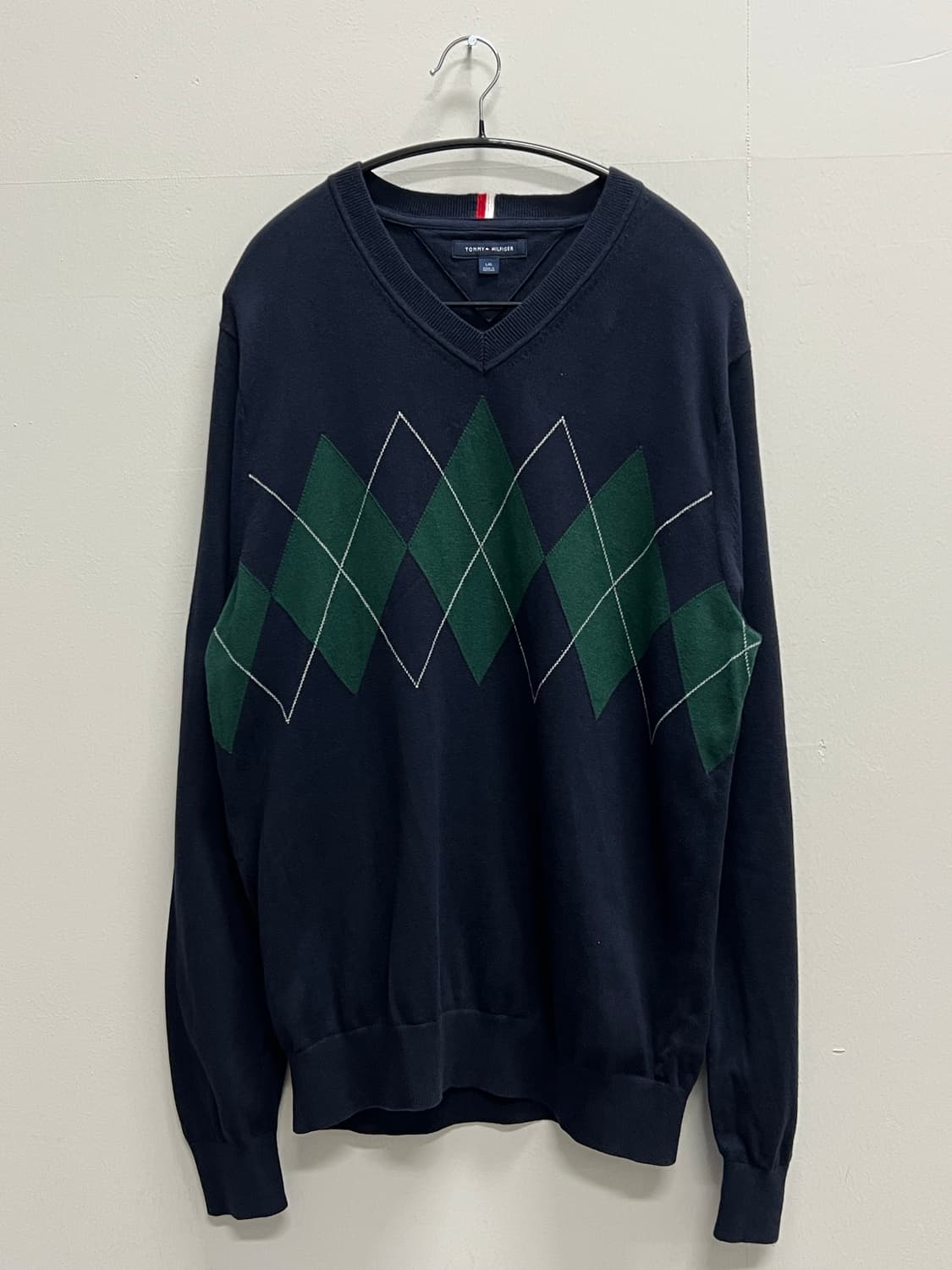 타미힐피거 남성 브이넥 아가일 니트 스웨터 네이비 상품이미지2
