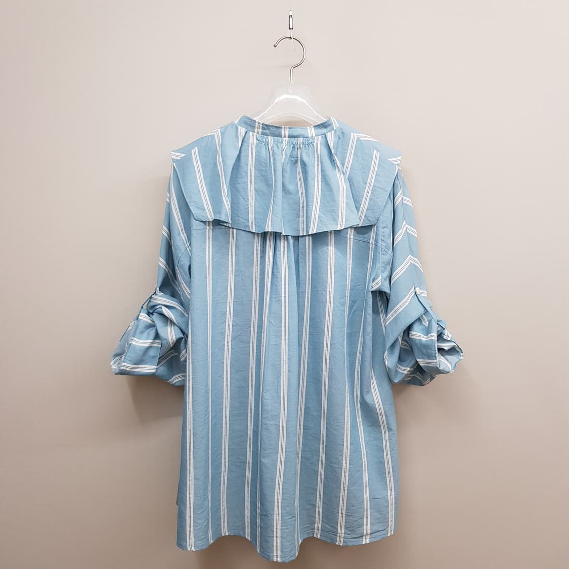 한섬 래트바이티 2021 프릴 카라 코튼 블라우스 82-94-160사이즈 상품이미지5