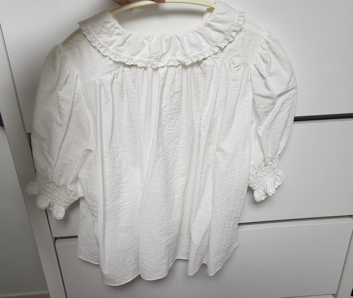 리본빛 로지 러플 블라우스 상품이미지2