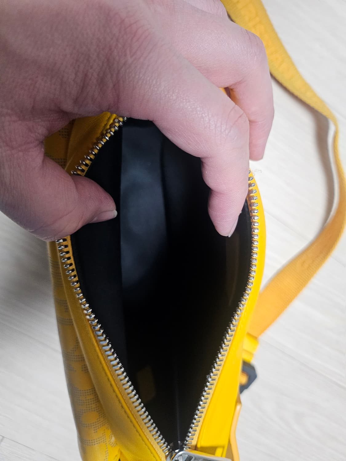 디올오블리크 월드 투어 벨트백 상품이미지7