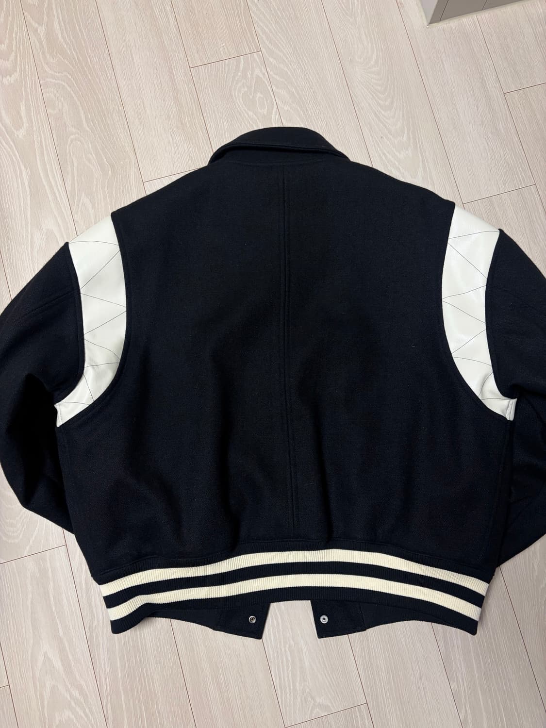 벌스데이수트 바시티자켓L 상품이미지5