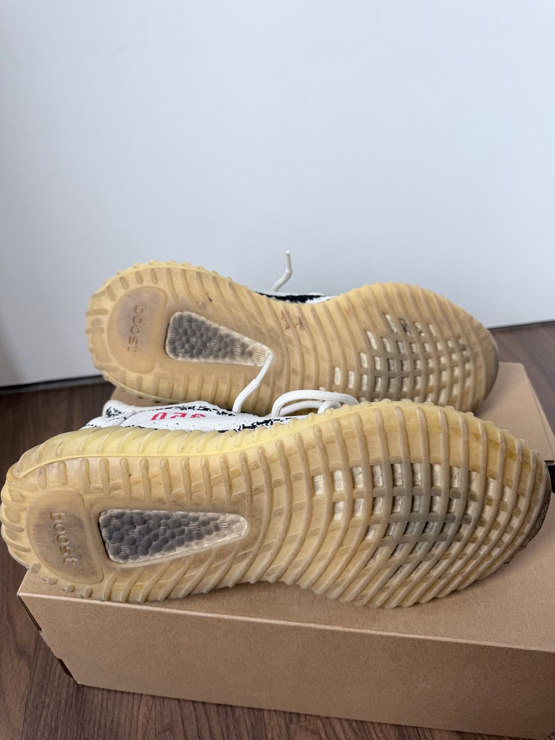 이지부스트 지브라 350 v2 280 팝니다 상품이미지4