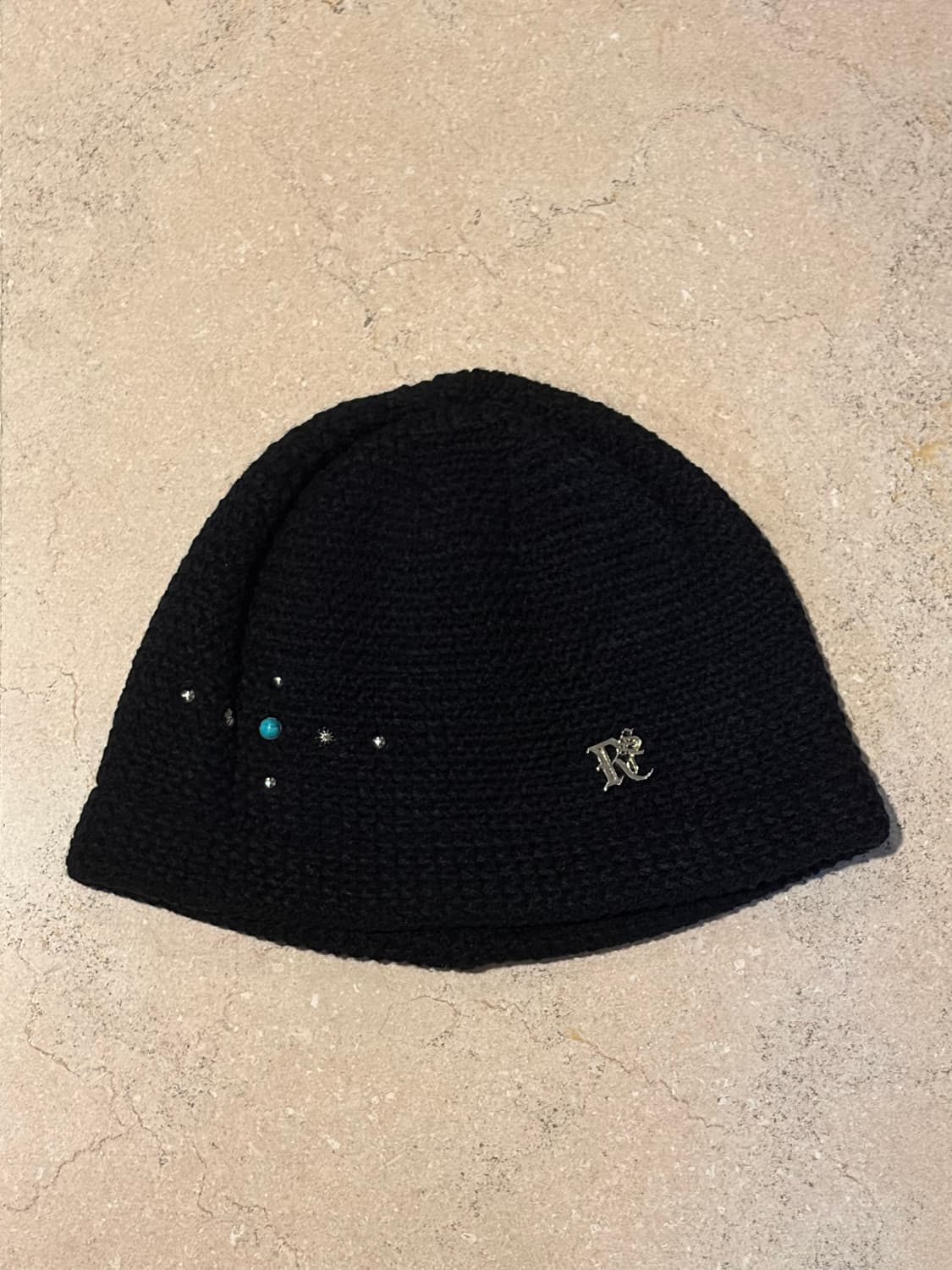 RIVET KNIT BEANIE - BLACK 상품이미지2