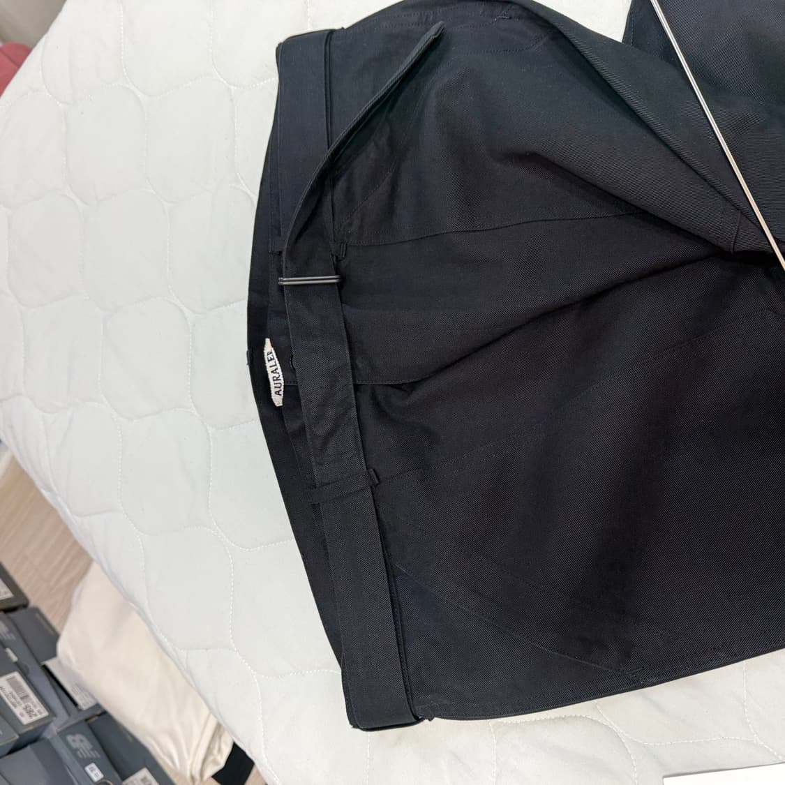 오라리 하드트위스트 핀스 벨티드 치노 블랙 5사이즈 상품이미지5