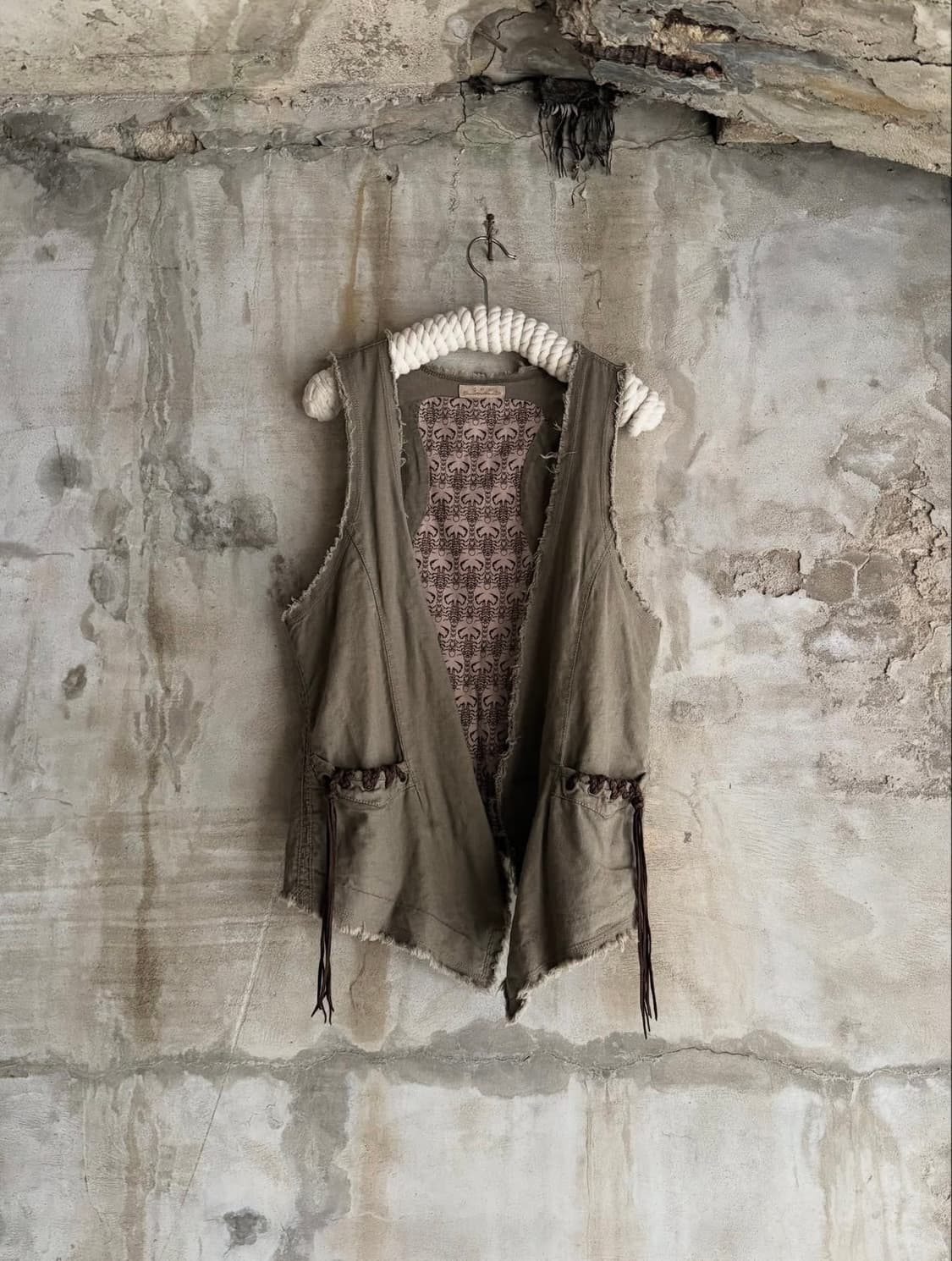 g.o.a Pocket Detail Vest 상품이미지3