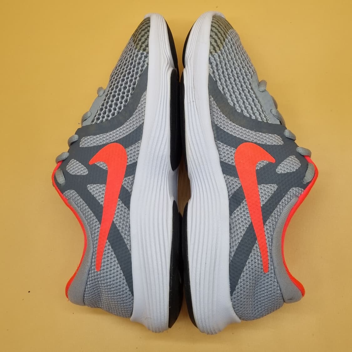 나이키 레볼루션4 여성운동화230. 상품이미지5