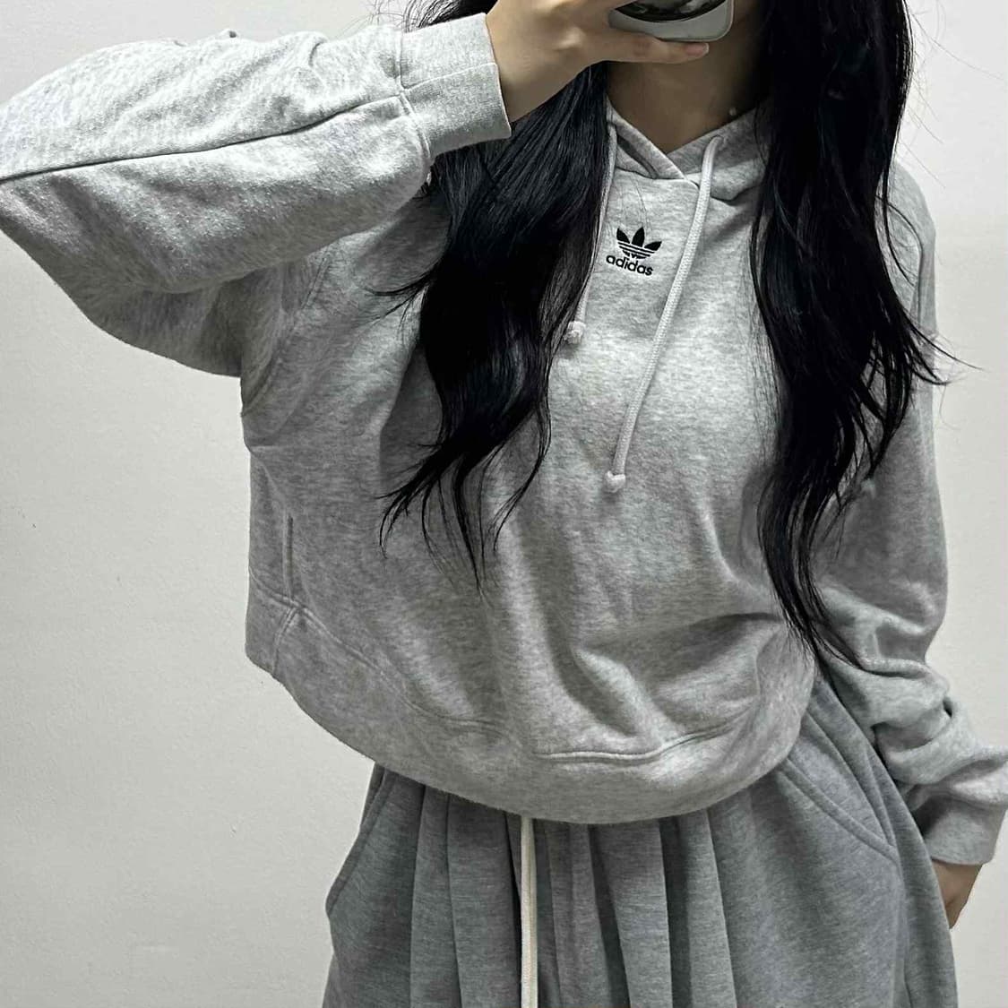 아디다스 연그레이 세미크롭 걸즈 스웨트셔츠 후드티(S) 상품이미지5