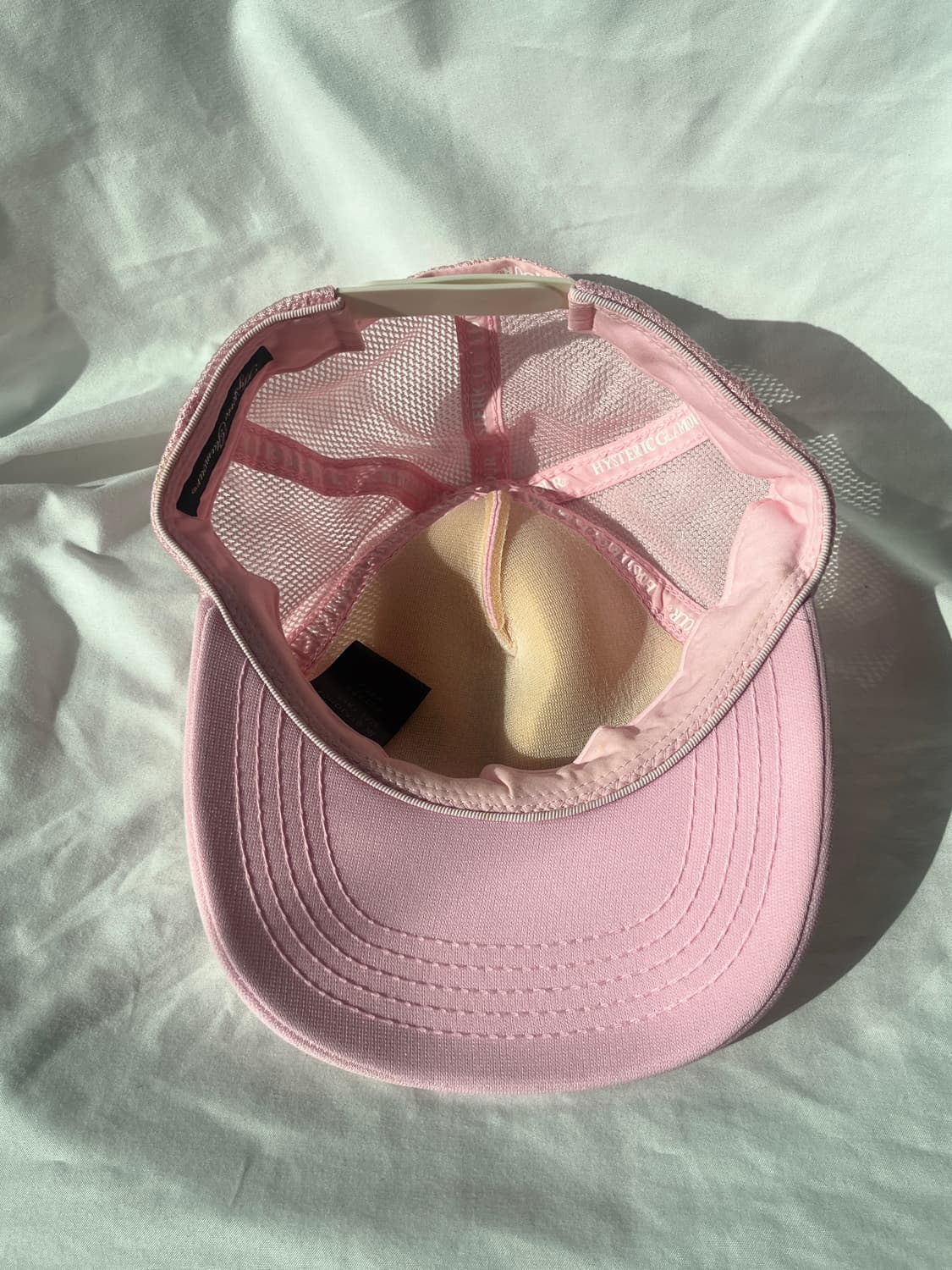 히스테릭 글래머 퍽베어 딸기우유 색 메쉬 캡 스냅백 모자 상품이미지3