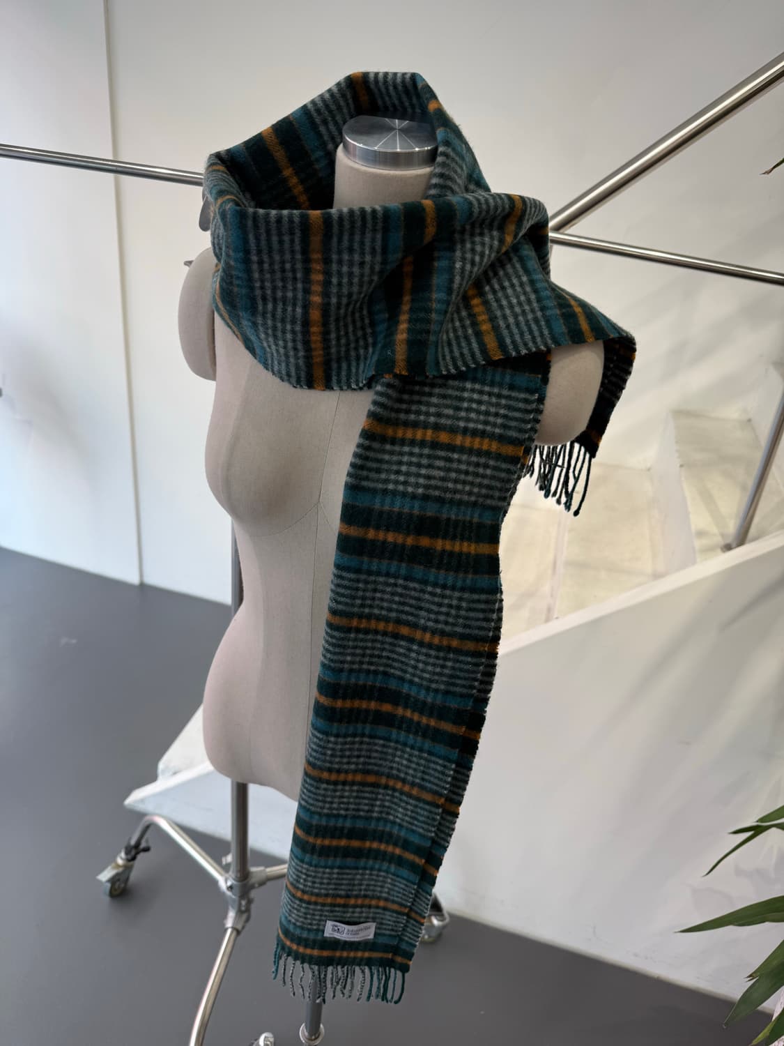 존스톤스 오브 엘긴 캐시미어 머플러 상품이미지3