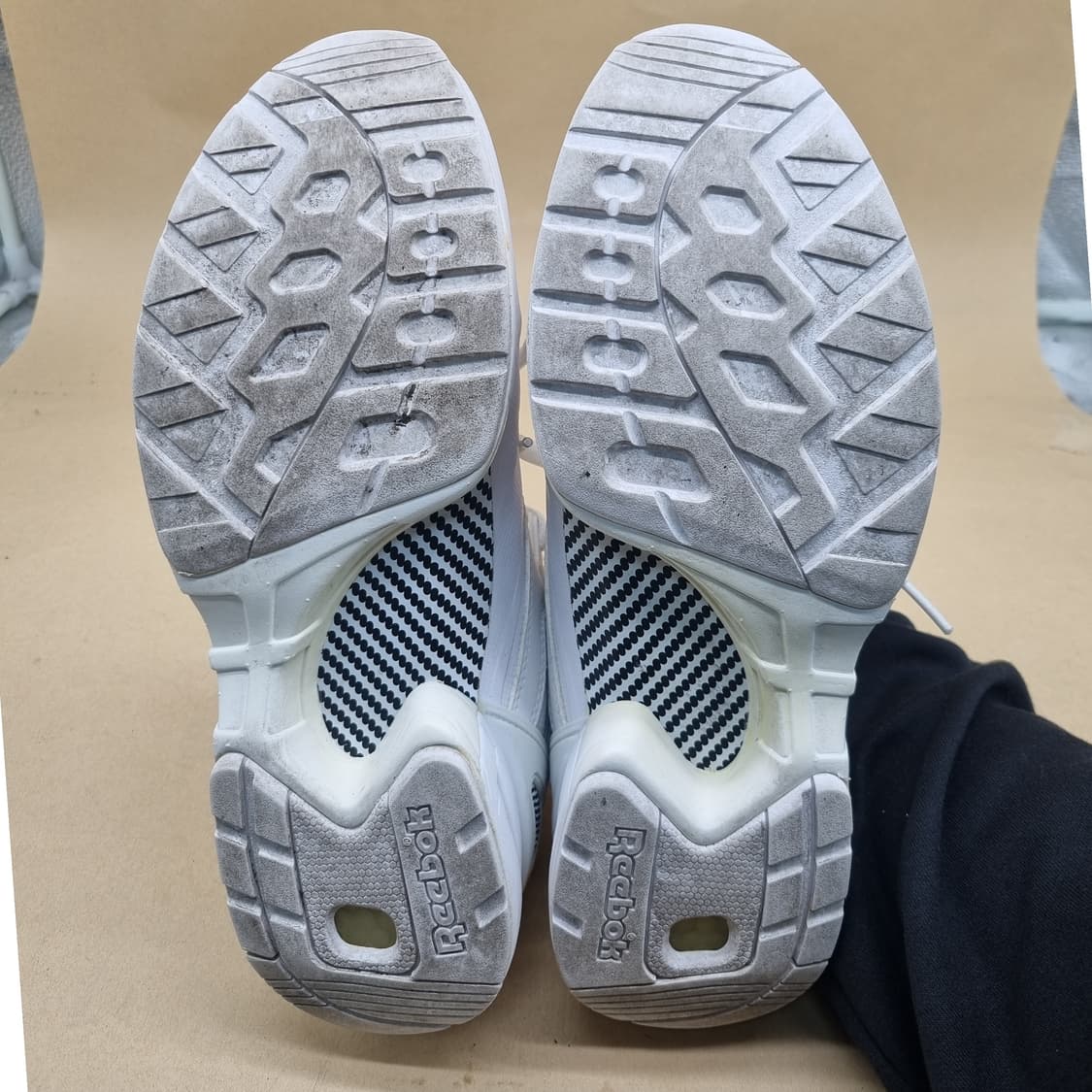 리복 그래프라이트 남성운동화270 상품이미지3