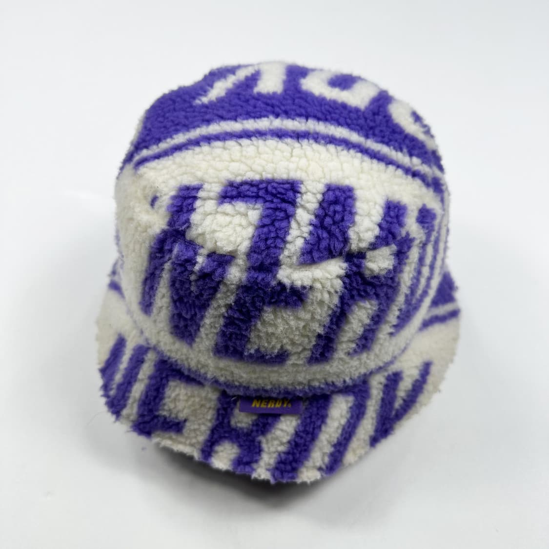 널디 홀로그램 퍼플 후리스 버킷햇 모자 상품이미지3