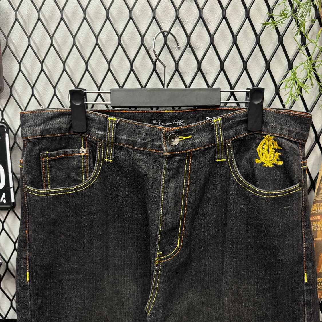 00s 크리스찬 오디저 데님 반바지 후면 호랑이 자수 포인트 흑청 상품이미지3