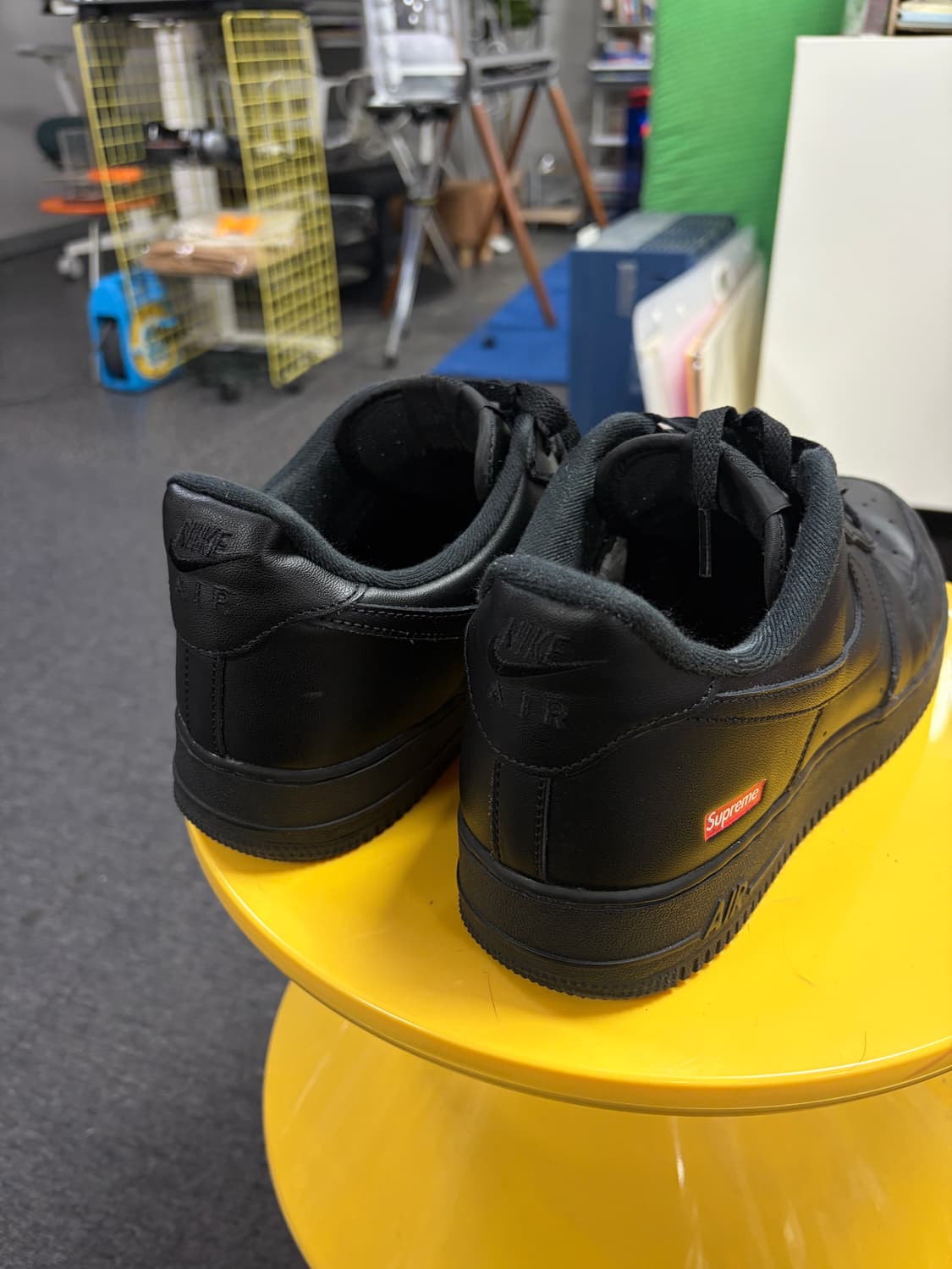 나이키 슈프림 에어포스 1 로우 블랙 290 상품이미지3