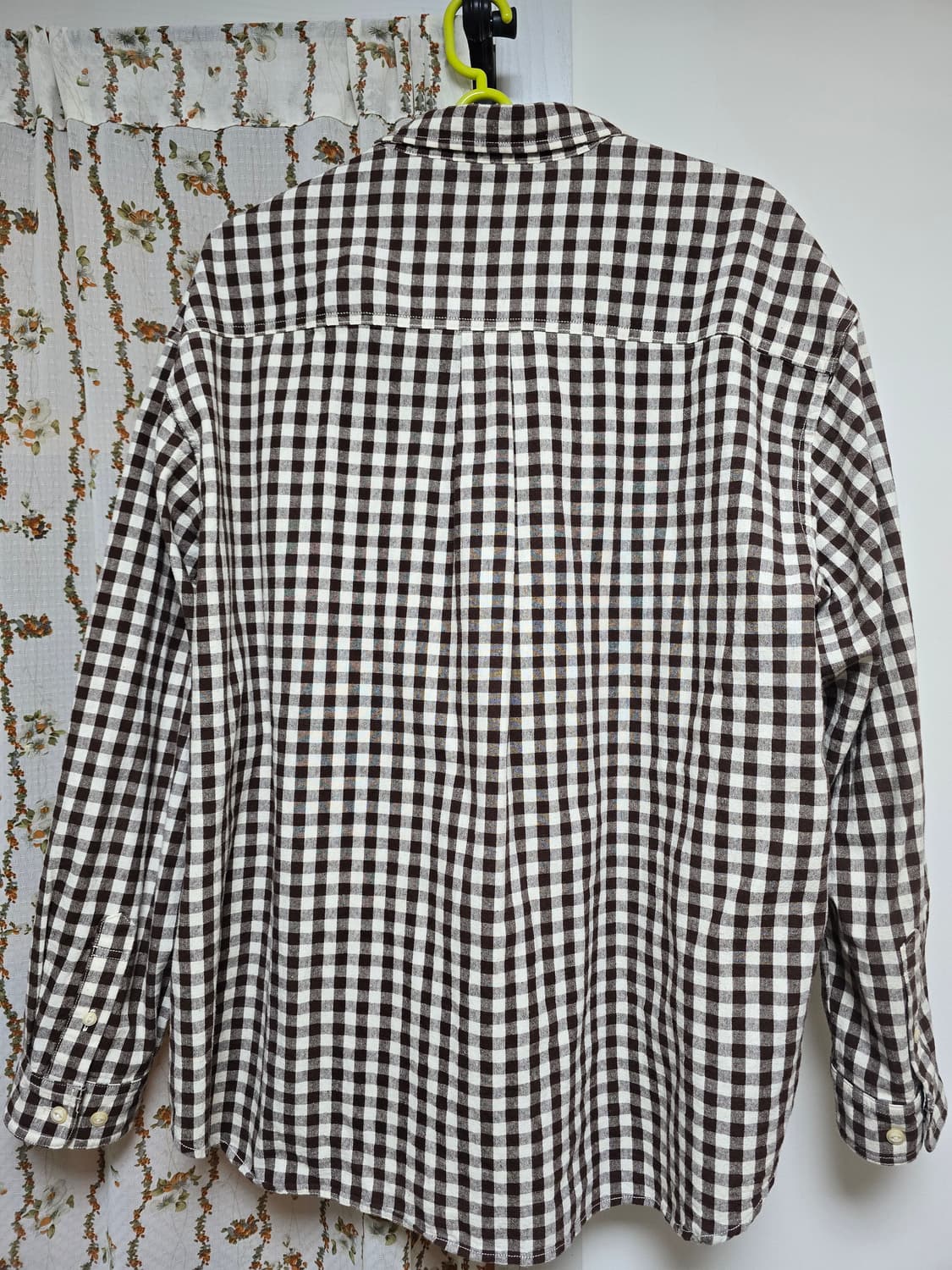 비헤비어 로버 셔츠 브라운 2사이즈 팝니다. 상품이미지2