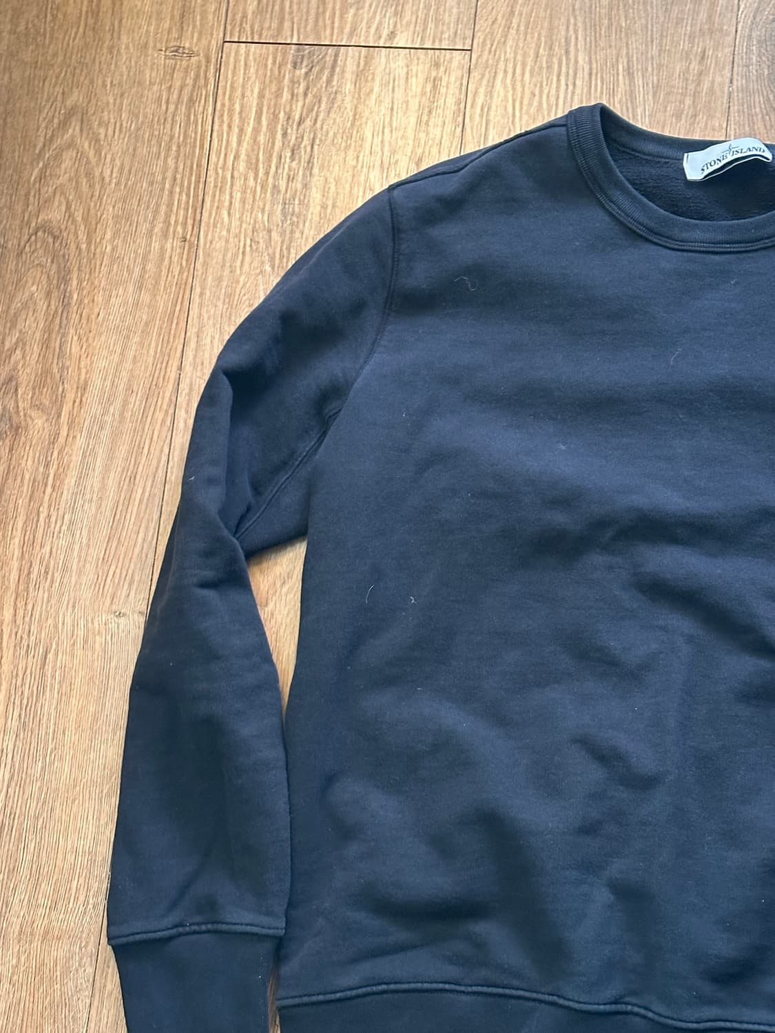 스톤아일랜드 블랙 맨투맨 L 정품 상품이미지3