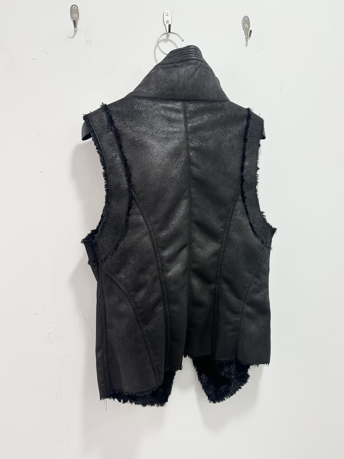 Asymmetric drape leather lamb fur vest 상품이미지10