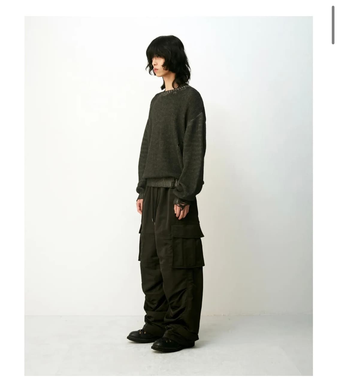 쿠어 컷아웃 디스트레스드 다잉 니트 (워시드차콜) 상품이미지2