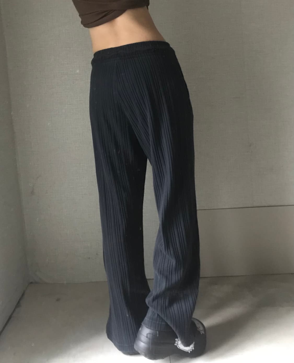 나이키 블랙 와이드핏 트레이닝팬츠 상품이미지4