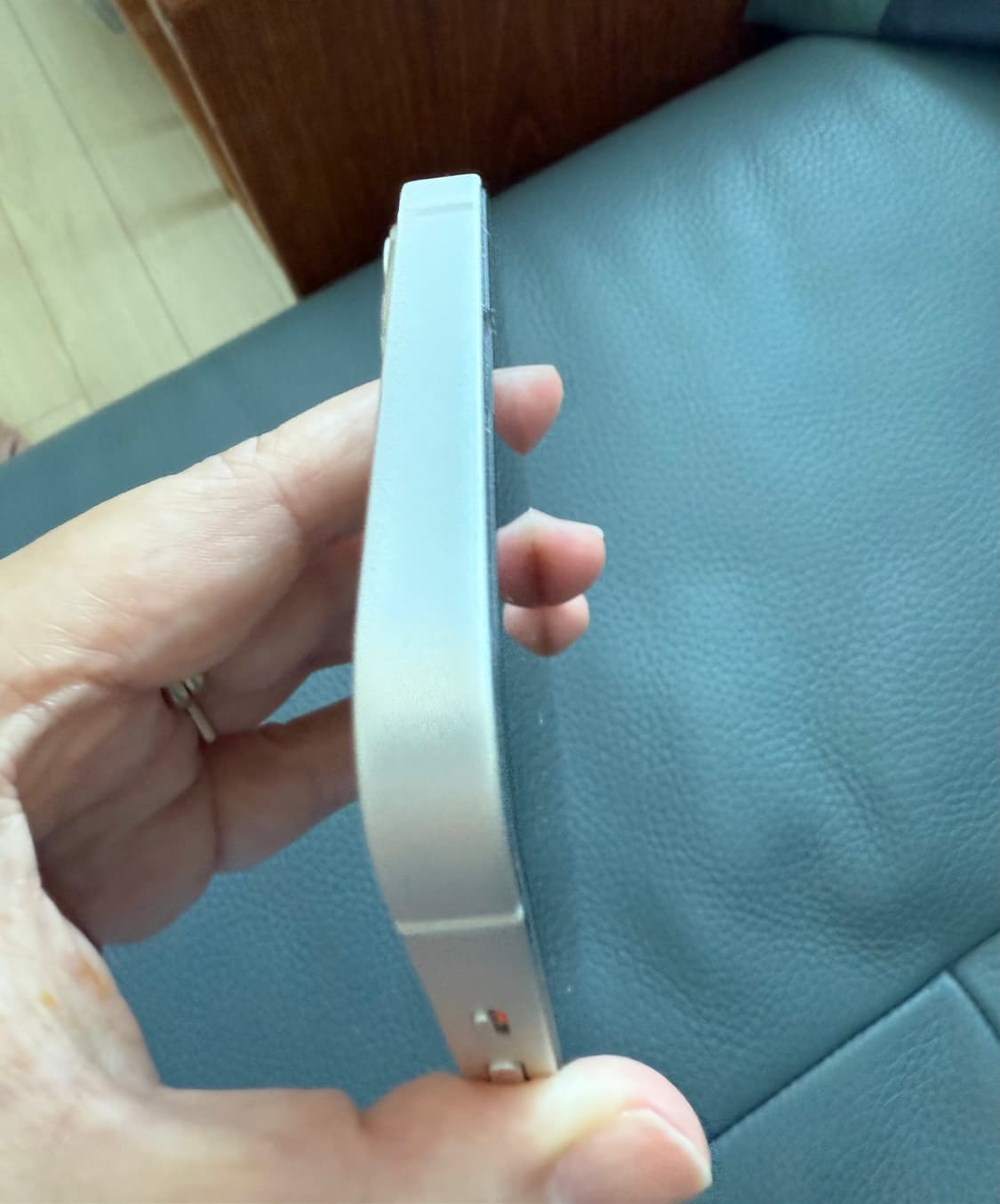 아이폰 13 화이트 128GB 케이스티파이 케이스 1개 포함 상품이미지3