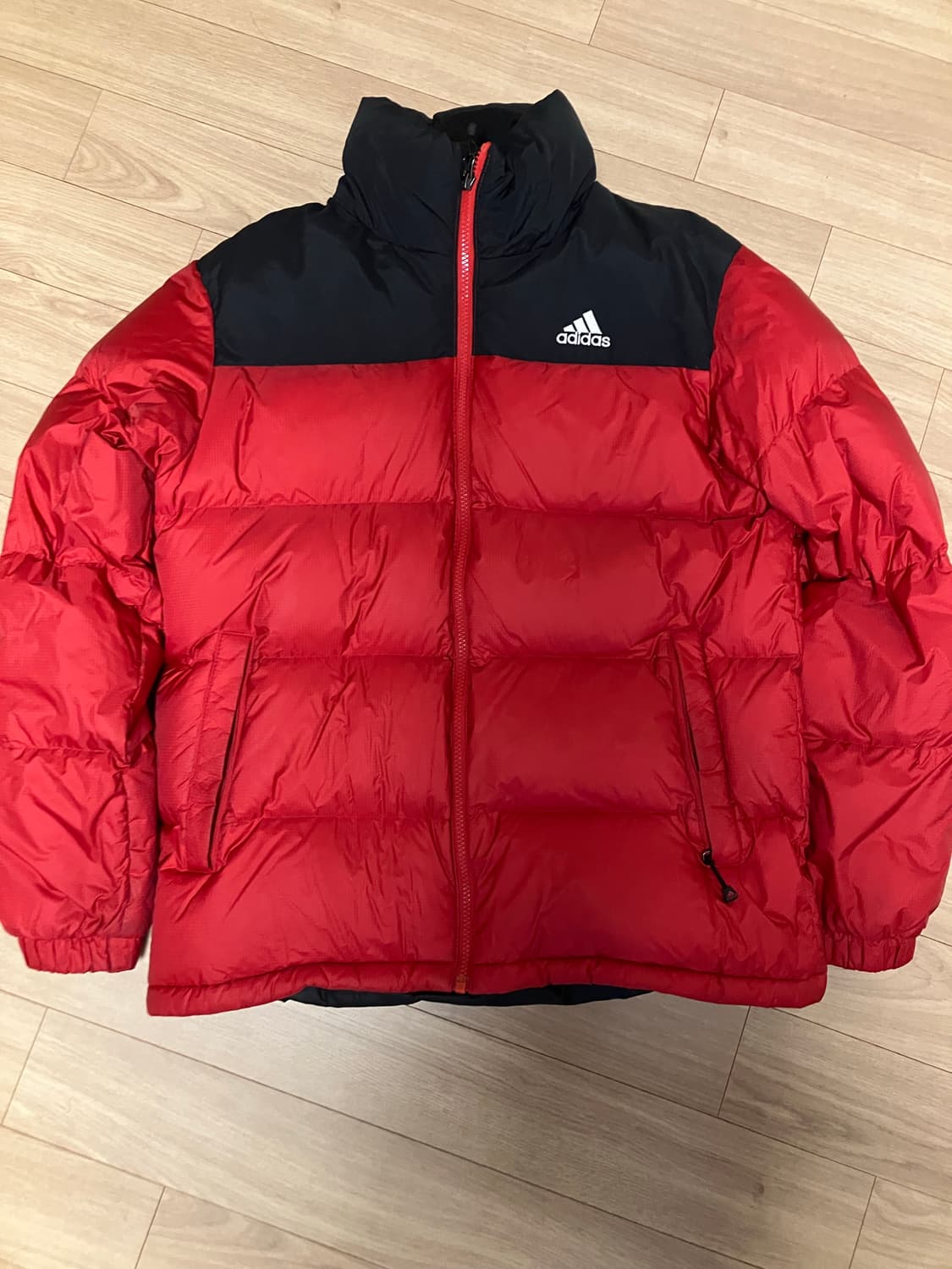 아디다스 레드 블랙 패딩 상품이미지1
