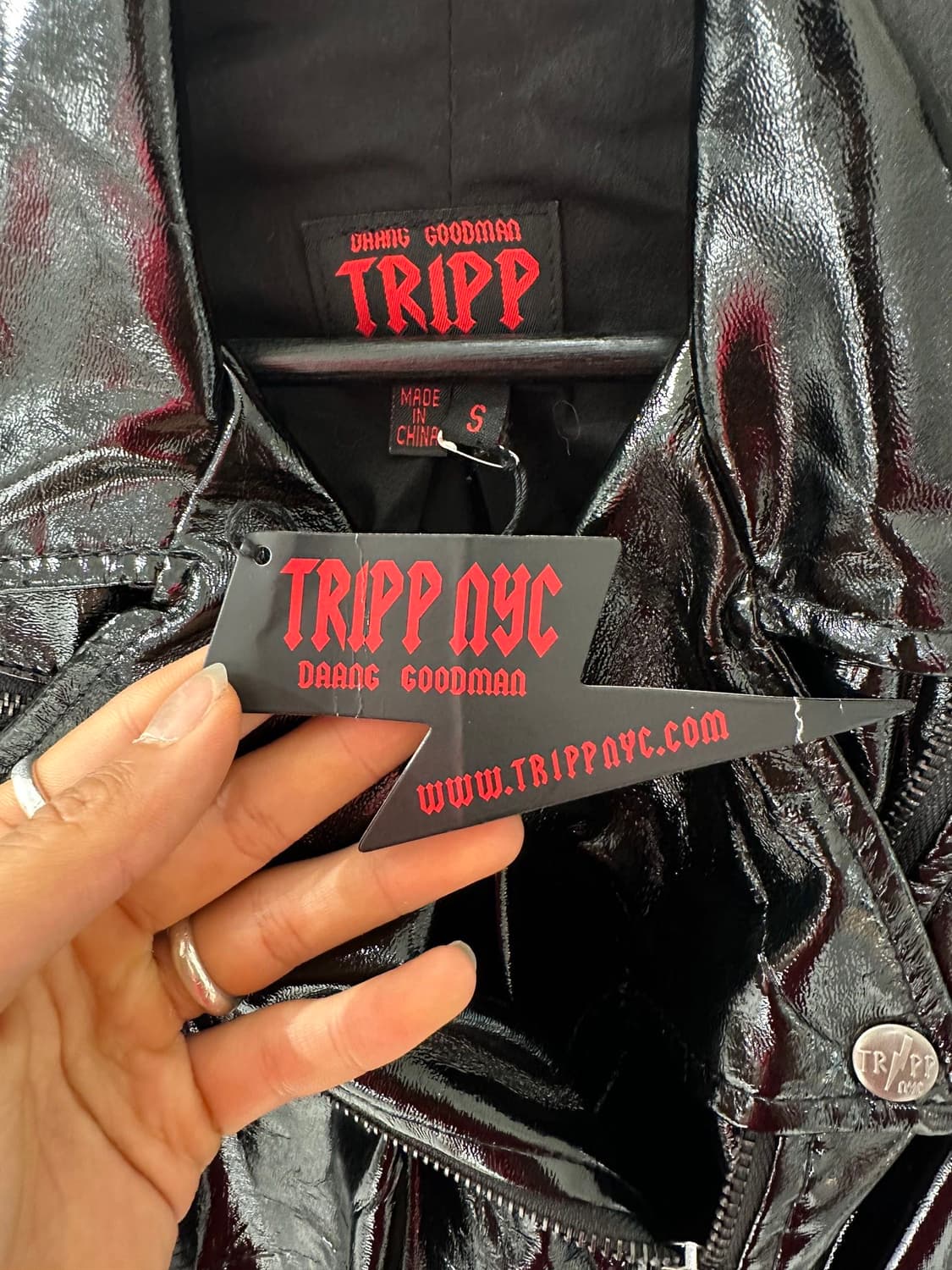 트립NYC 블랙 페이던트 래터 크롭 라이더 자켓 상품이미지9