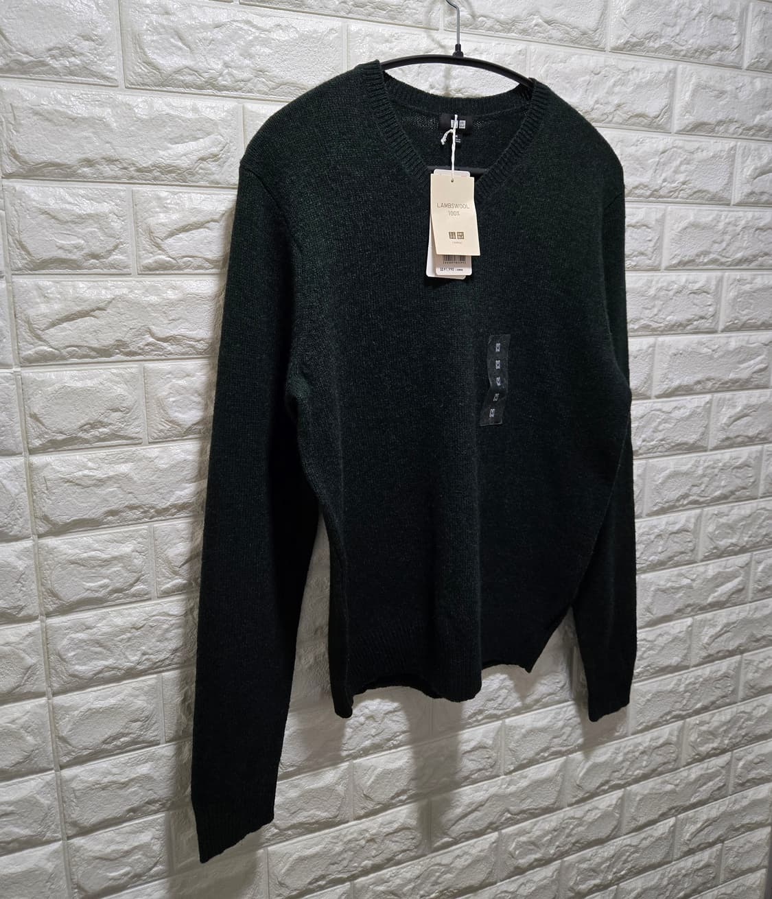 새상품/ 유니클로 일본판 램스울 브이넥 스웨터 95 상품이미지2