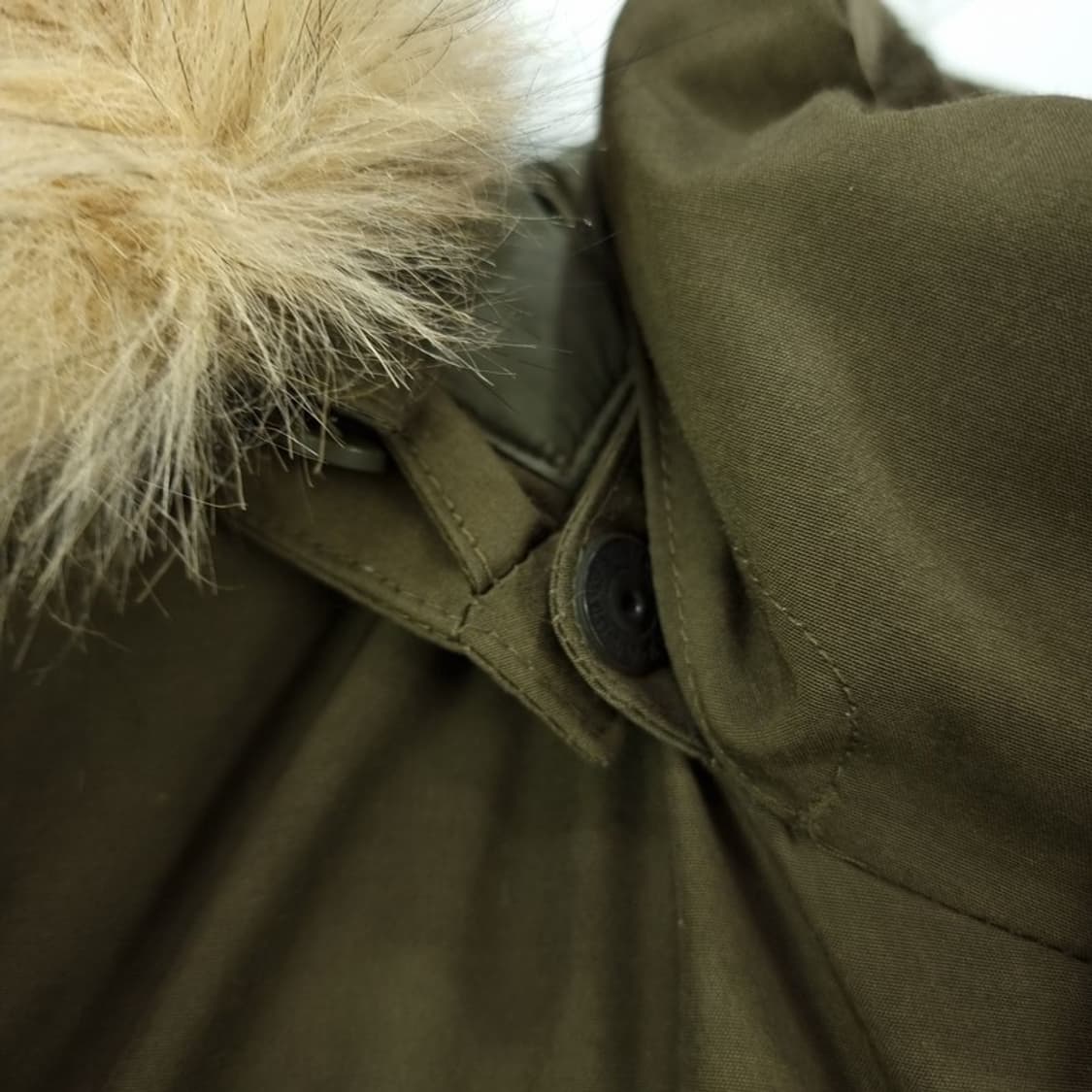 [노스페이스] 덕다운 야상 패딩 올리브카키 M18473 상품이미지8