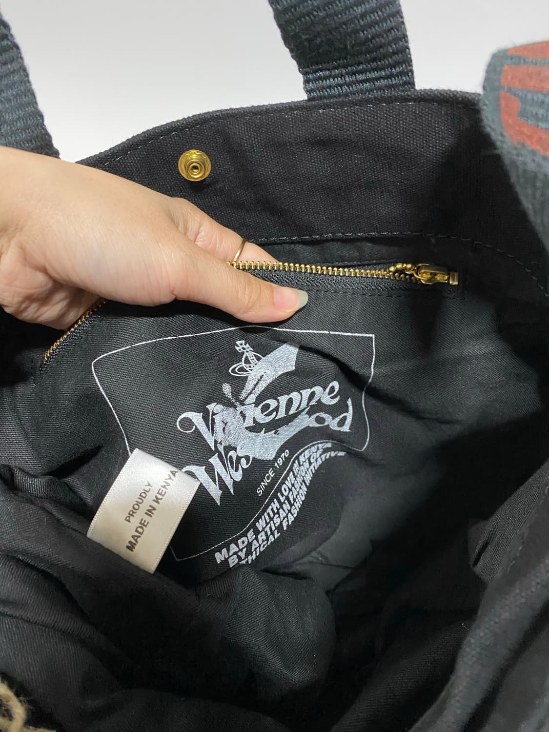 비비안 웨스트우드 스위치 러너 홀달 캔버스 호보백 상품이미지2