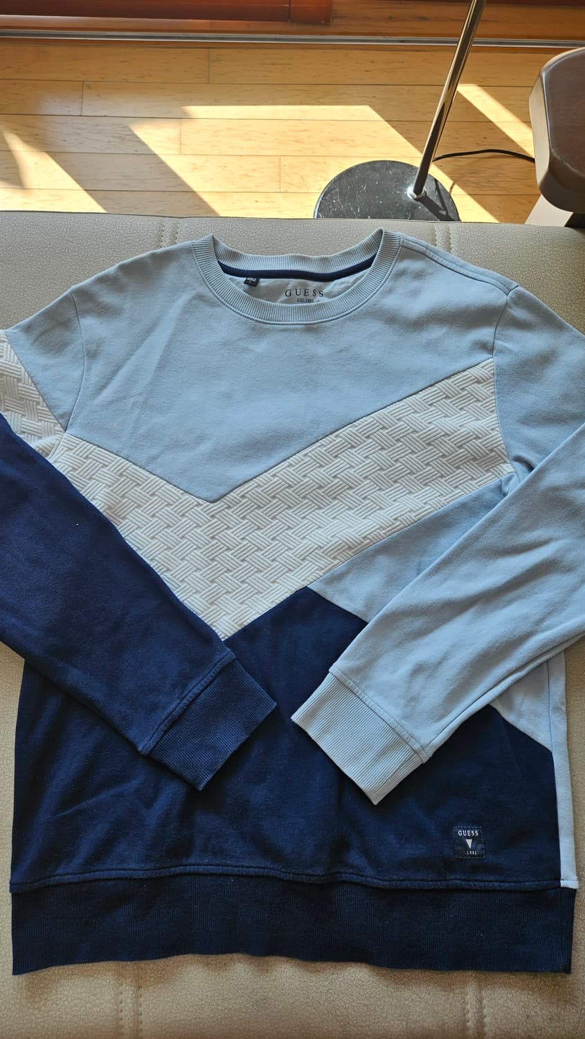 게스 스웨트셔츠 상품이미지1