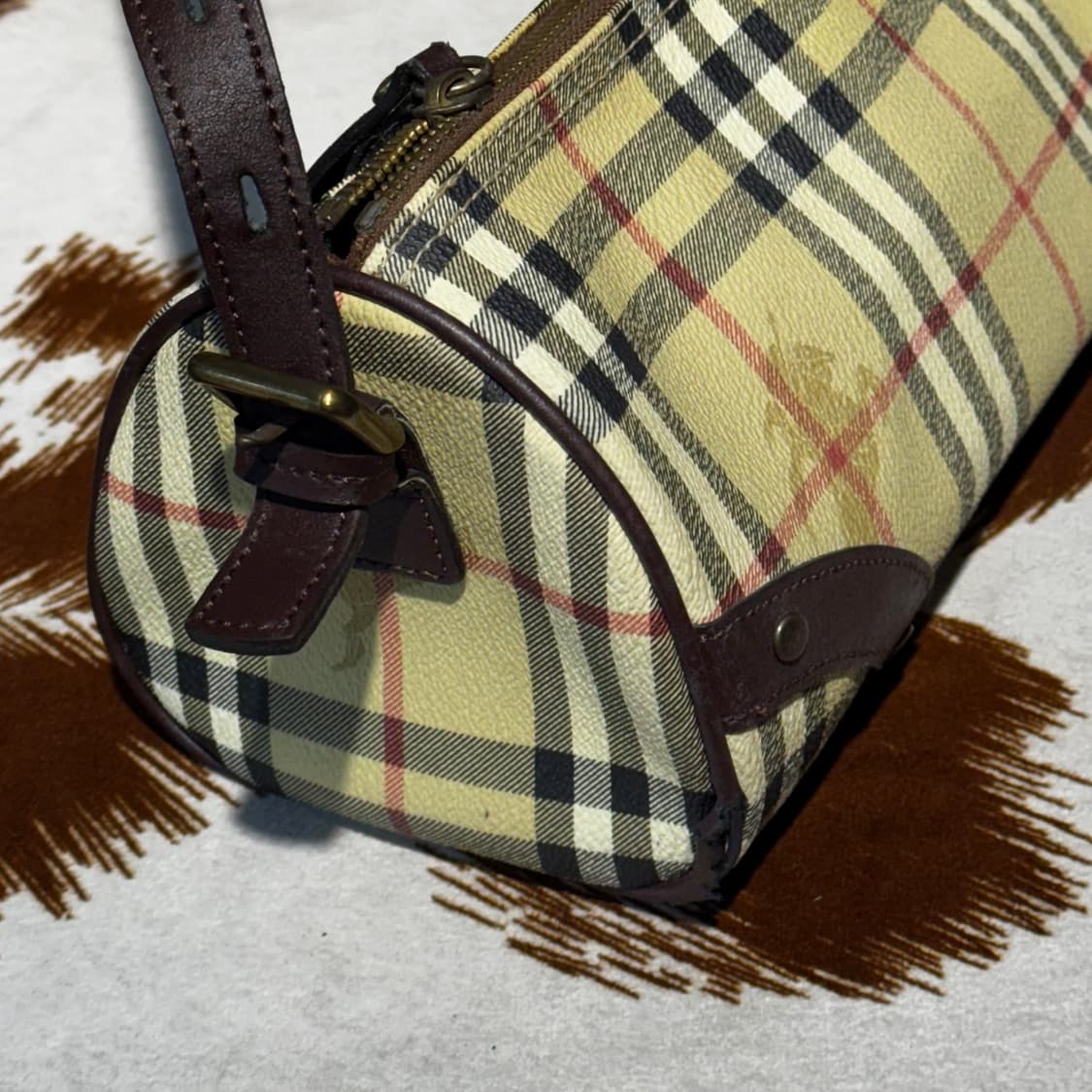 버버리 노바체크 레더 숄더백 실린더백 y2k 상품이미지10