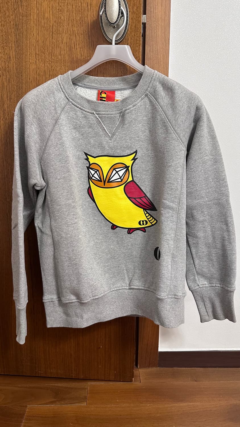 럭키슈에뜨 맨투맨 상품이미지1