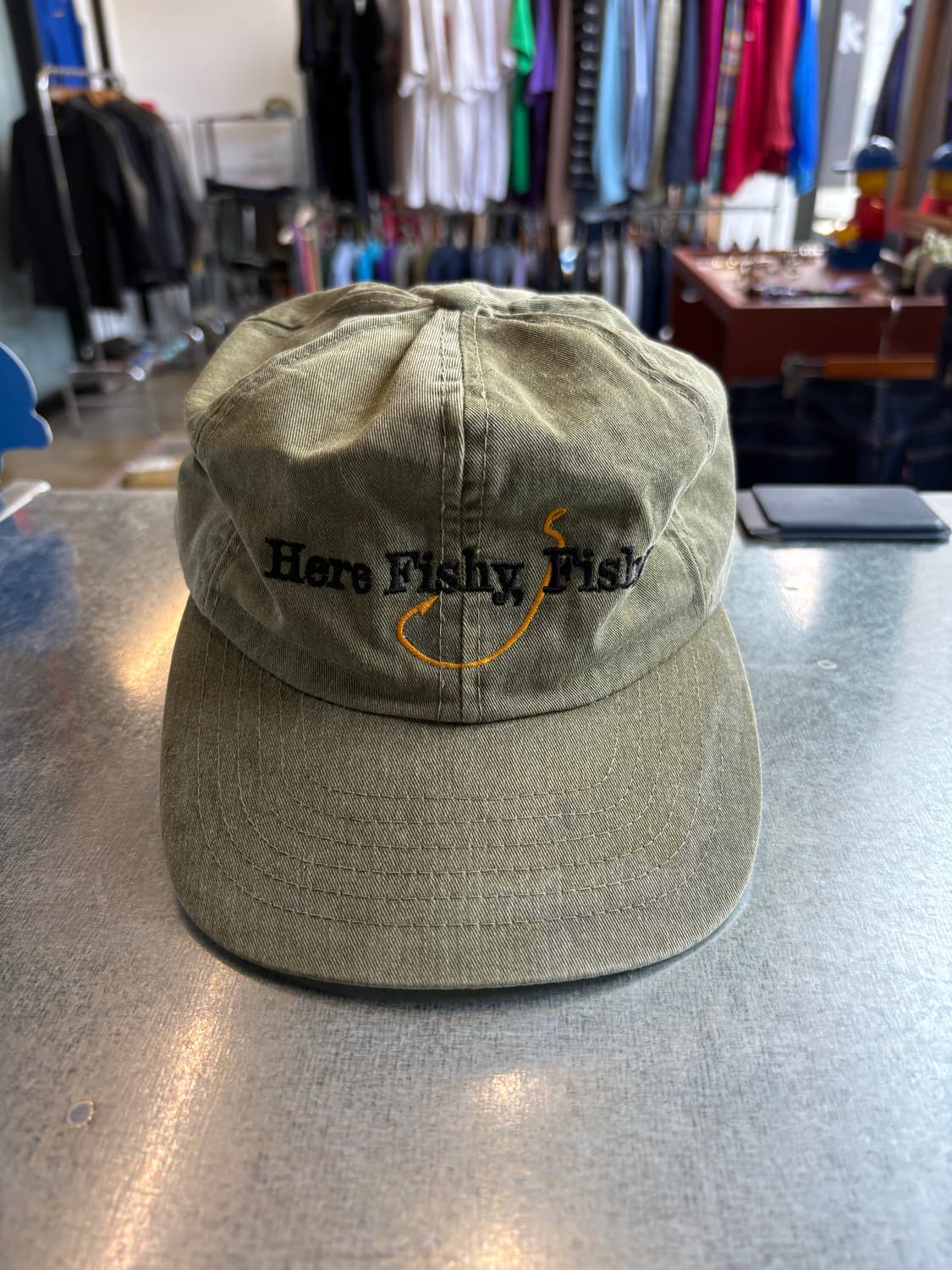 Here Fishy 자수 빈티지 캡 상품이미지1