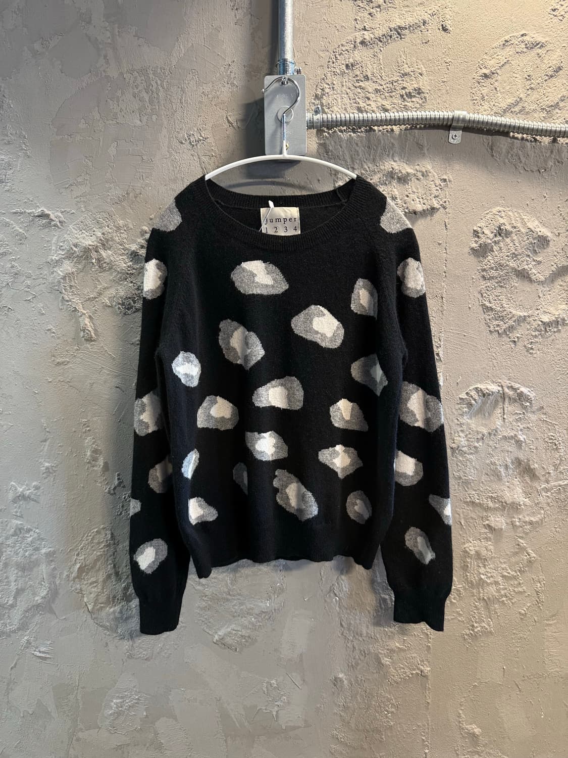 점퍼 JUMPER 1234 도트 패턴 캐시미어 니트 블랙 2 상품이미지1