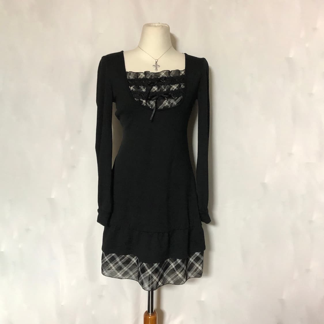 체크 리본 로걀 니트 원피스 상품이미지4