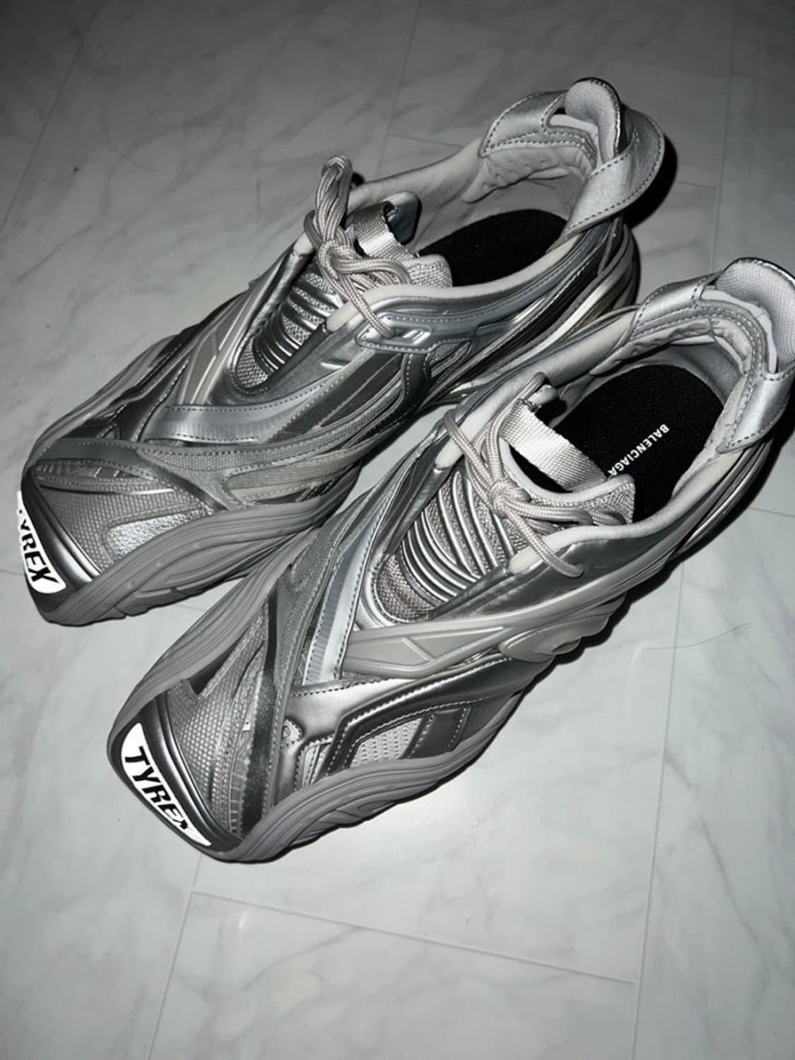 발렌시아가 타이렉스 실버 45 상품이미지2