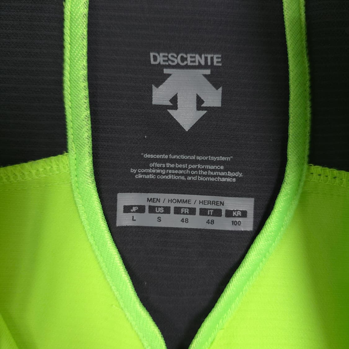 남성용 데상트 Descente 네온 옐로우 트레이닝 집업 자켓 100 상품이미지6