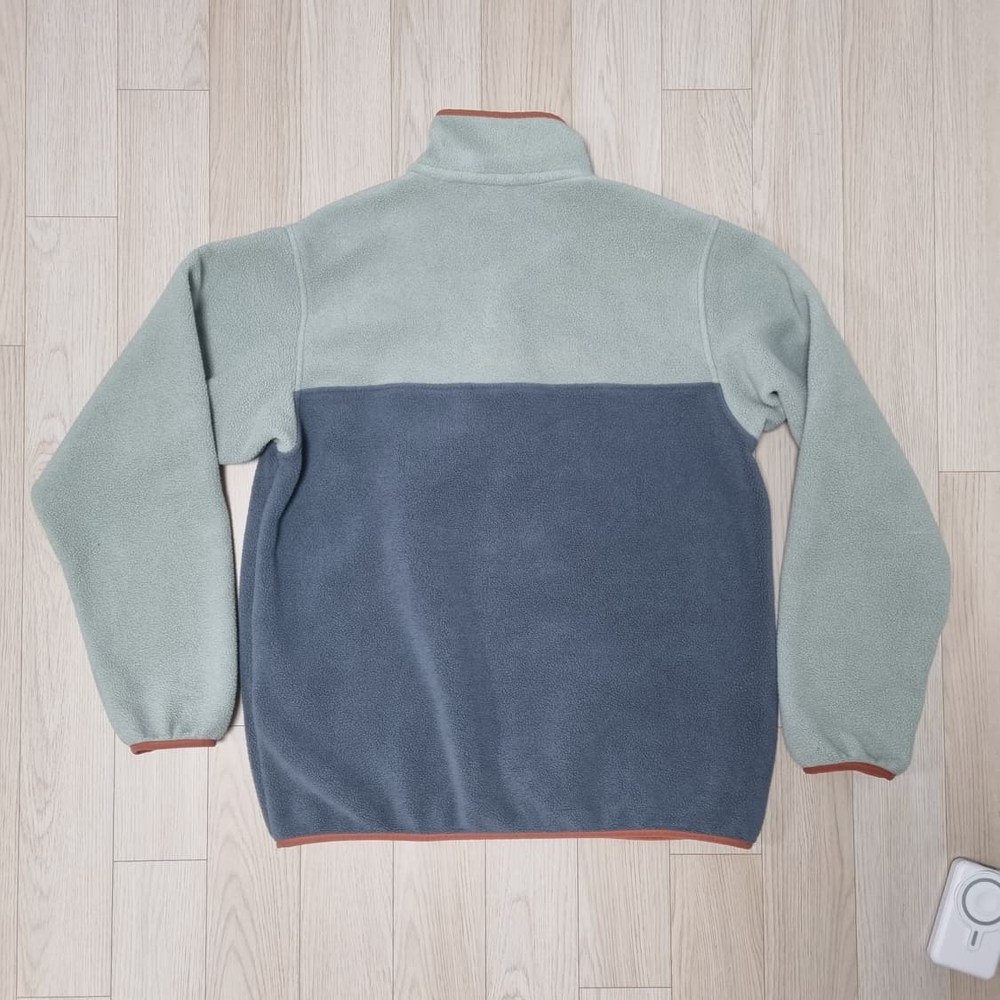 L사이즈) 파타고니아 신칠라 투톤  후리스 스냅티 라이트웨이트 상품이미지9