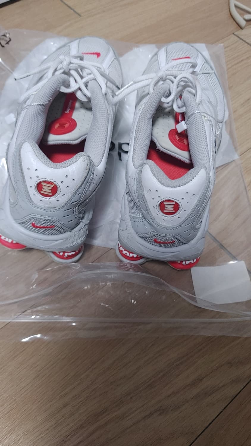 나이키 슈프림 샥스라이드 2 화이트 275 상품이미지3