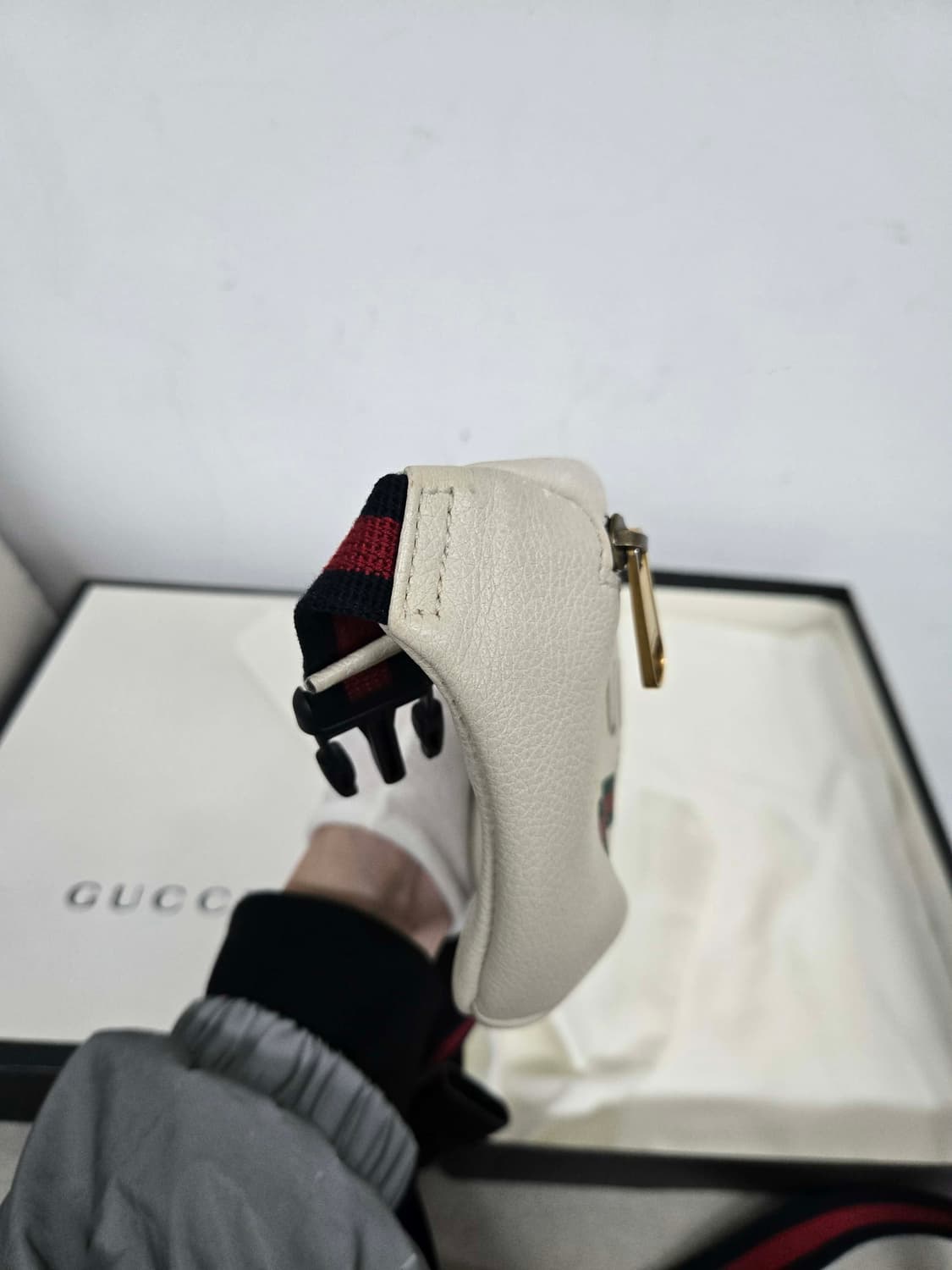 [보증서 정품] 구찌 띠로고 벨트백 힙색 상품이미지2