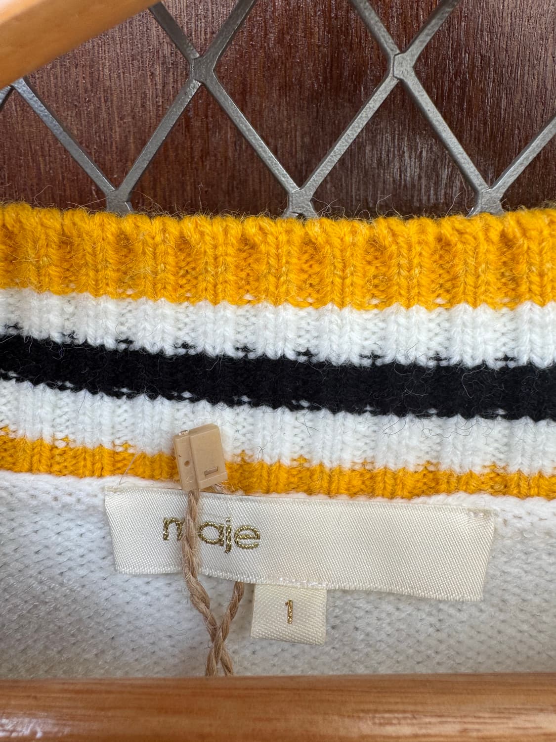 마쥬 maje 배색 브이넥 울 니트 1 상품이미지6