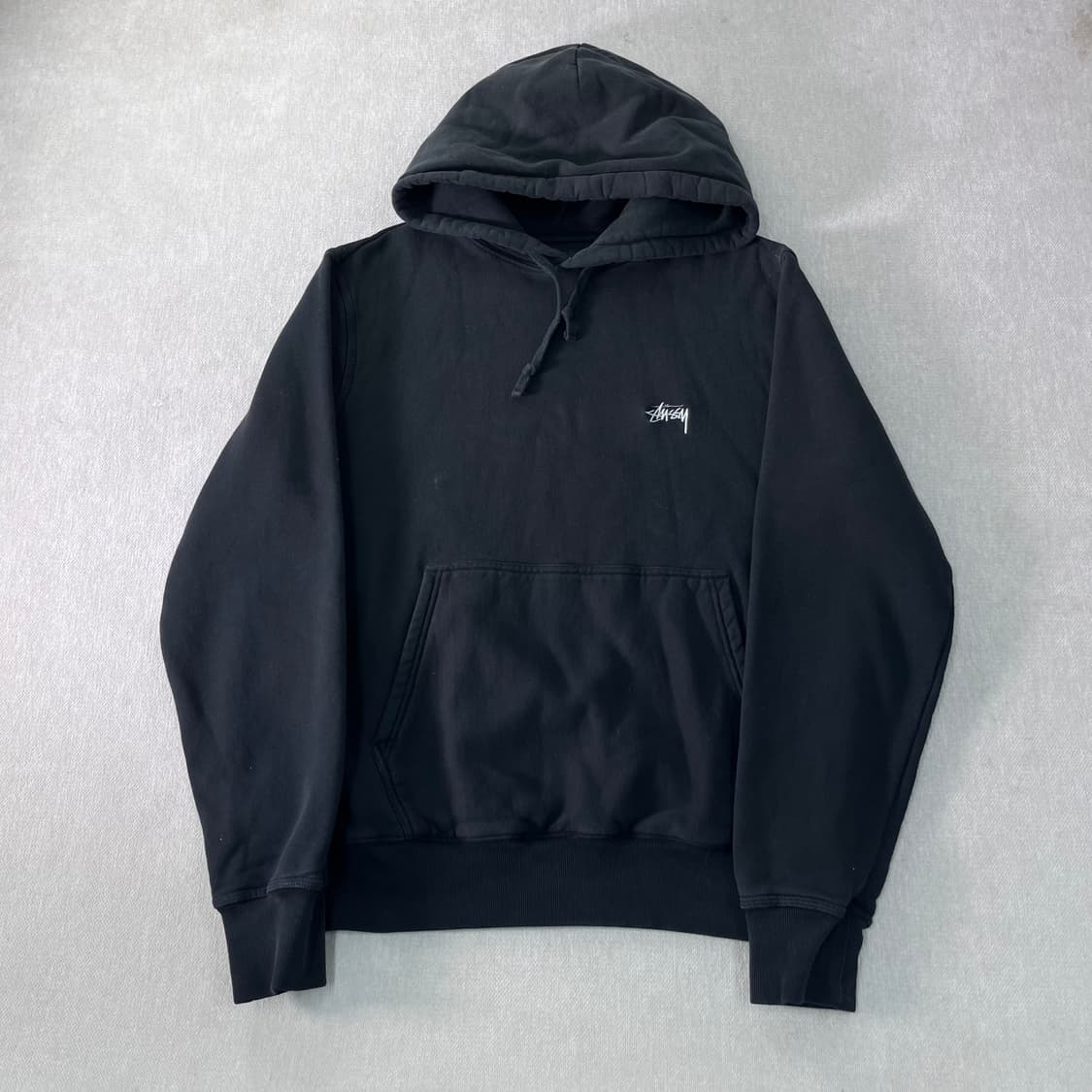 95 스투시 자수로고 블랙 후드티 상품이미지1