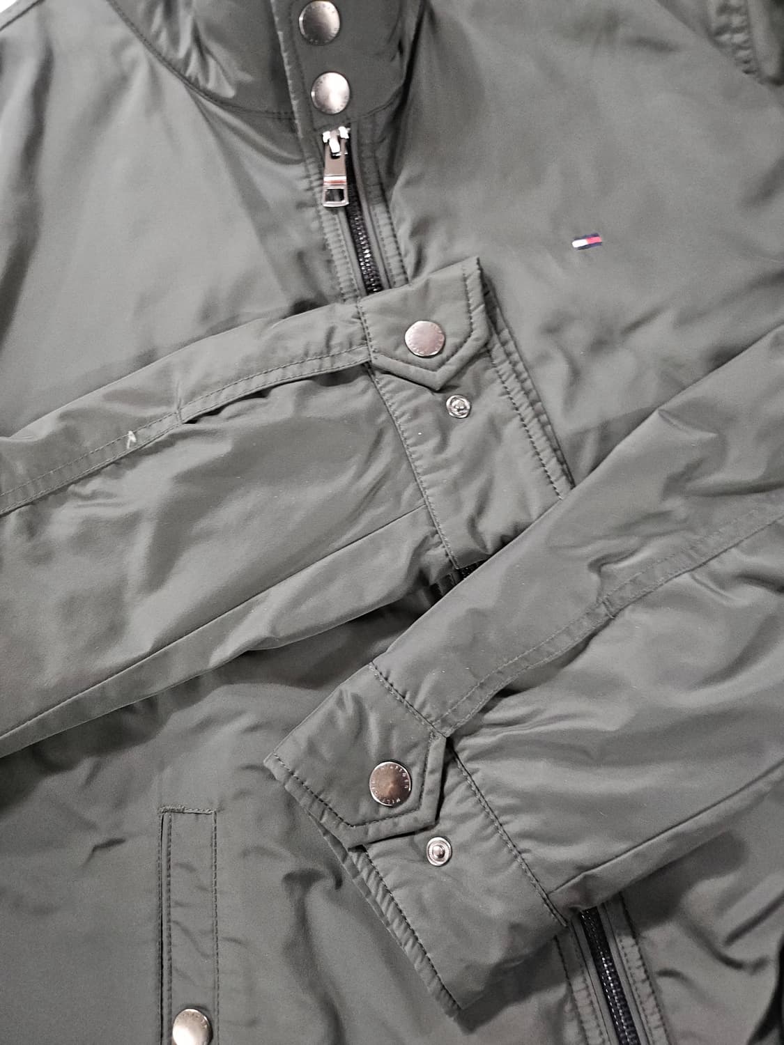 타미힐피거 남성 폴리 솔리드 베이직 봄버 자켓 M 상품이미지5