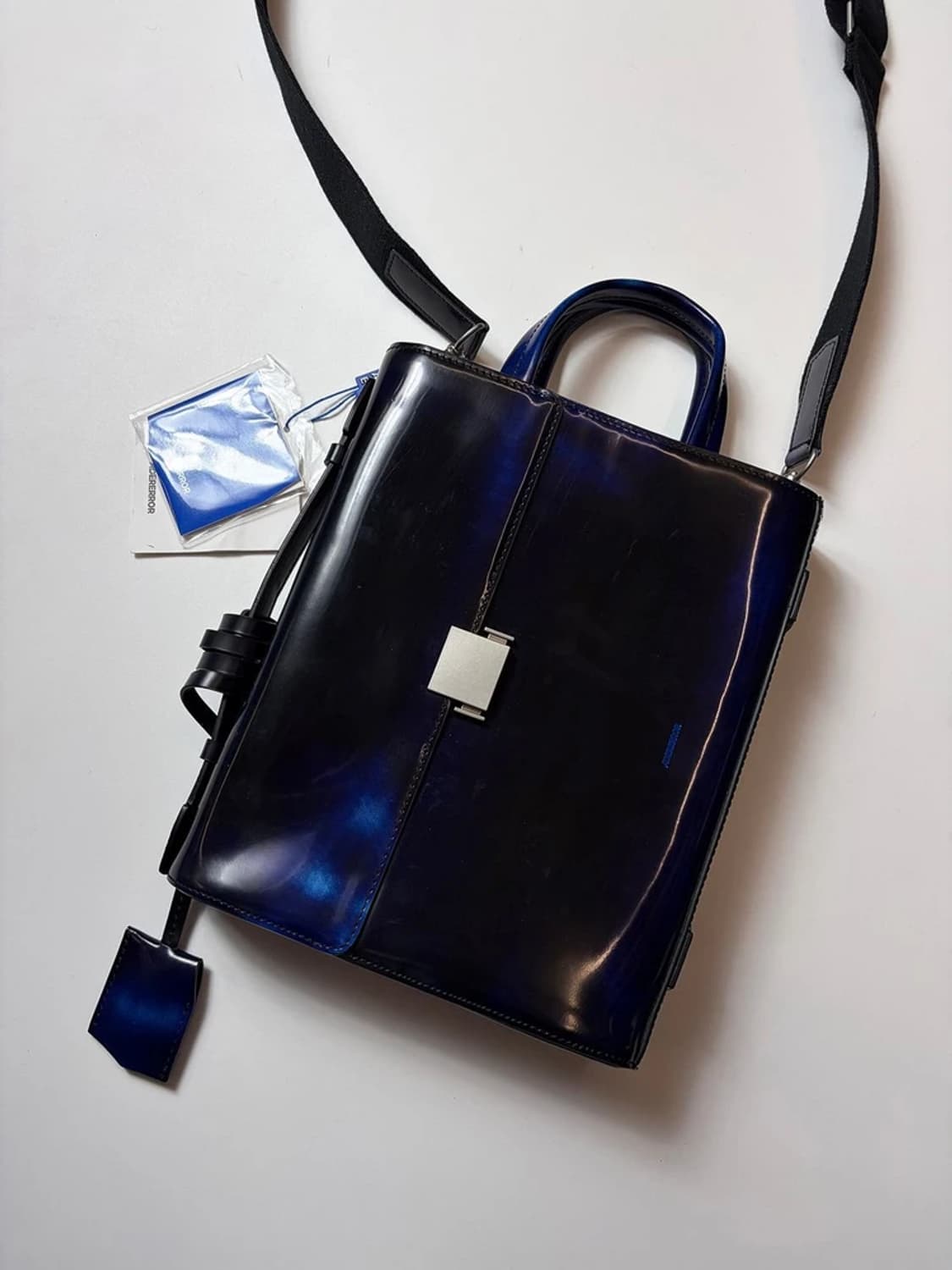 아더에러 마벤 토트백 프로덕트 101 느와르 Q1483 상품이미지2